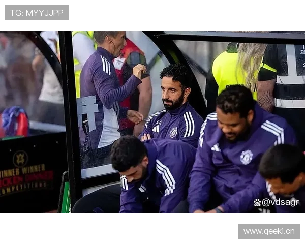 卡拉格力挺维拉经理执掌曼联